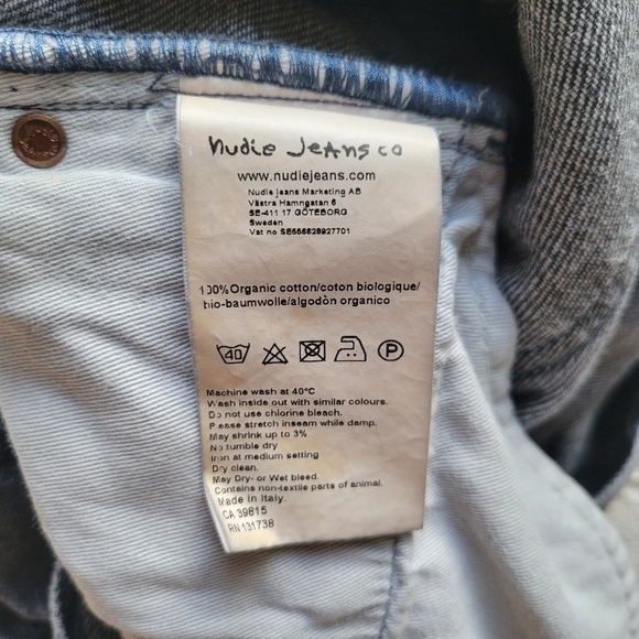 Nudie Black Distressed High-Waisted Cut Off Midi Jean Shorts with raw  hem - Picture 12 of 12